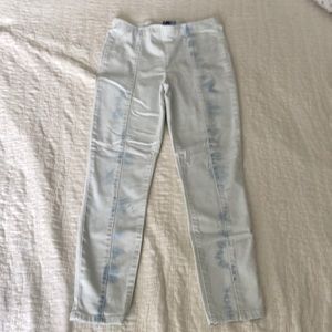 Size M. Vylette. Stretch Skinny Jeans